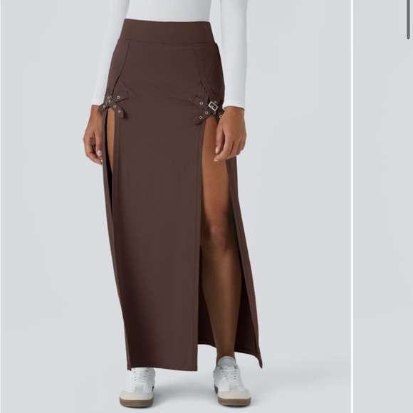 HALARA Dresses & Skirts - [Halara] NWT Waisted Decorative Buckle Split 2-in-1 Maxi
Casual Skirt